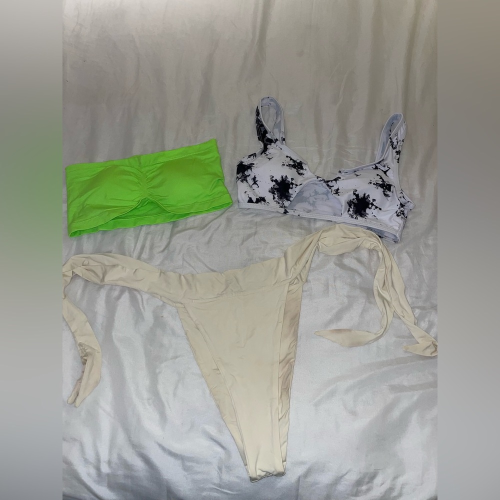 Assorted bikini pieces - Picture 9 of 9
